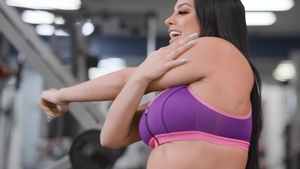 LetsDoeIt: Serena Santos among Selina Bentz cumshot in the gym