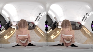 TMWVR Network - Beautiful blonde babe likes workout